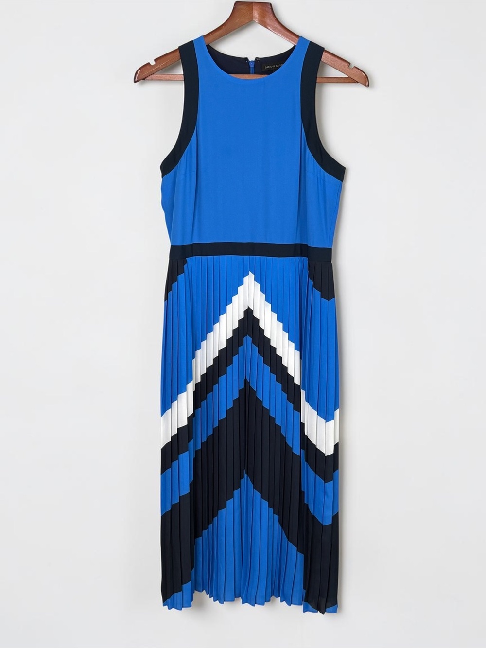 Banana Republic Pleated Chevron Midi Dress Vibrant Blue Size 4 *Flaw/Read - Picture 3 of 10